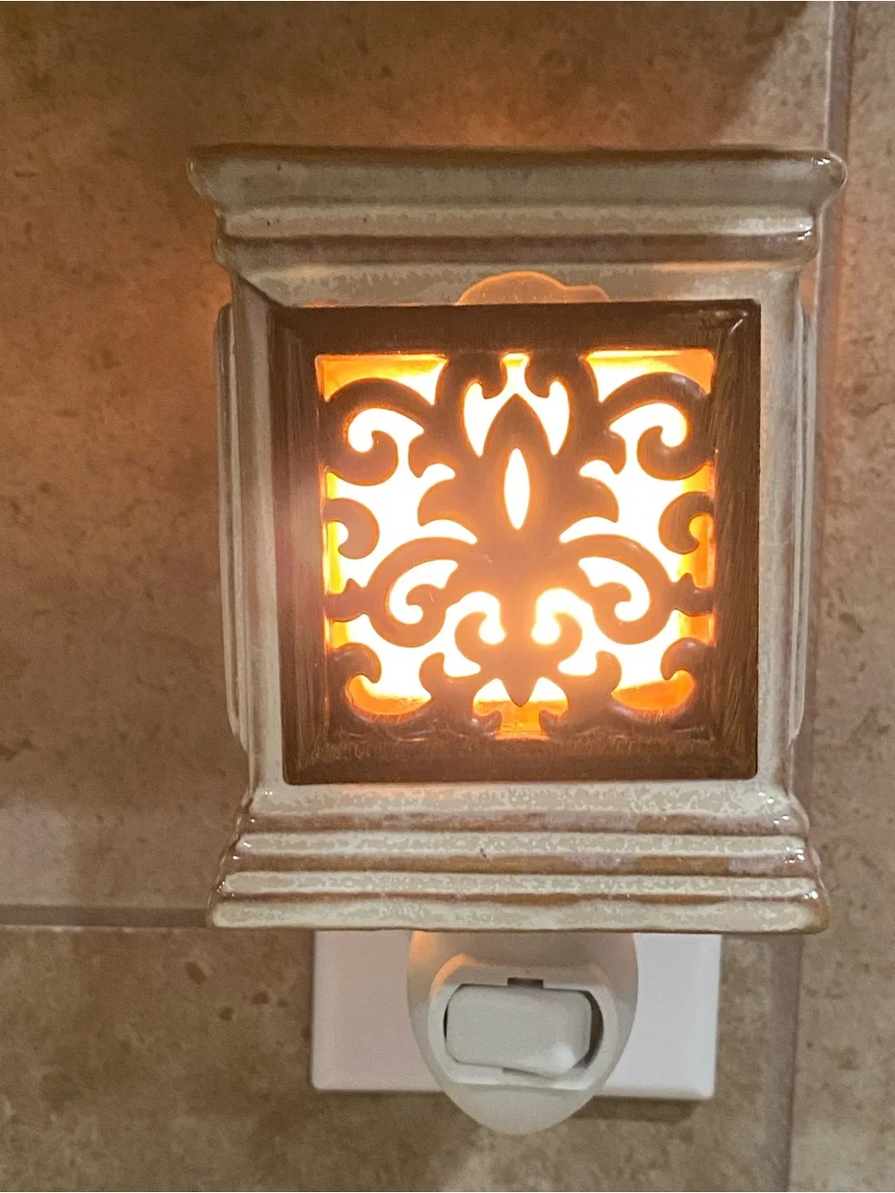Wax Mini Warmer Plug-in Nightlight Ceramic Cream Brown Rustic